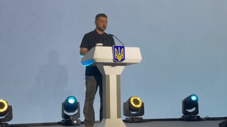 Зеленский поручил упростить выезд за границу для молодежи - 285x160