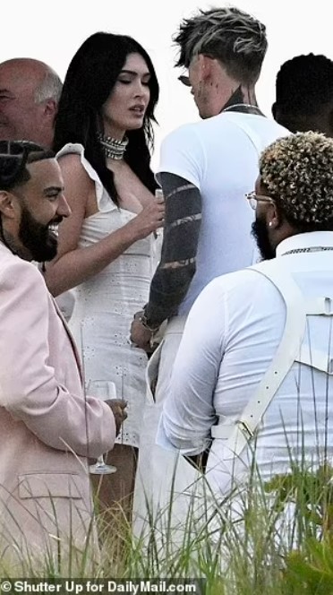 Меган Фокс та Machine Gun Kelly знову з'явились на публіці разом після розриву заручин - фото 2