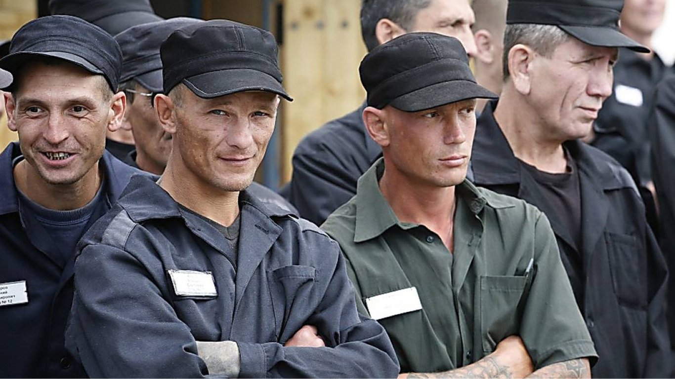 Российские власти начали использовать осужденных для работы на военных заводах