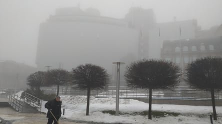 Непроглядна містика — синоптики розповіли, де завтра в Україні варто чекати густих туманів - 285x160