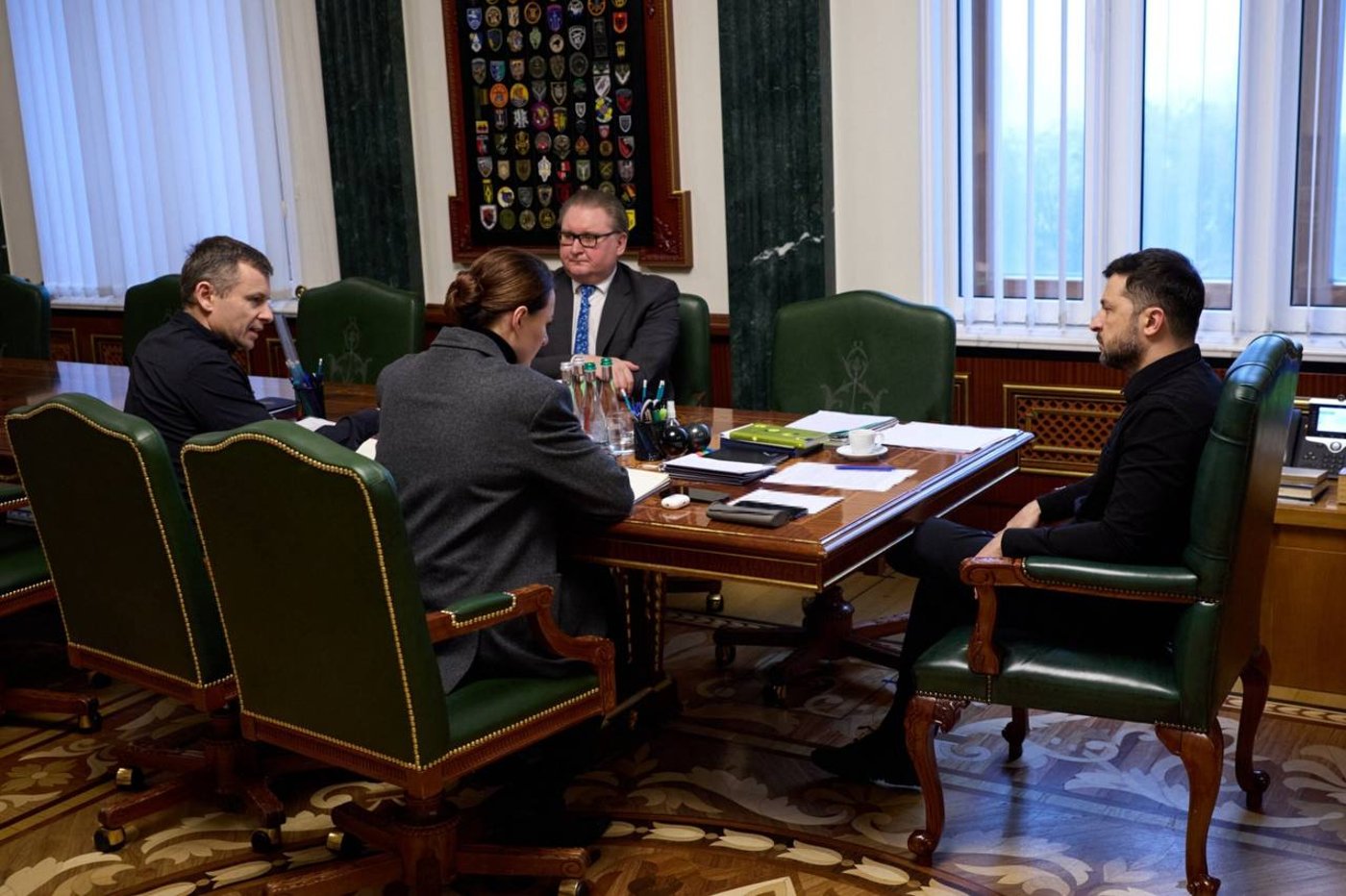 Зеленський проводить нараду