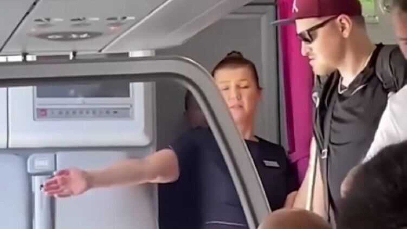 В компании "Wizz Air" отреагировали на инцидент с украинским военным