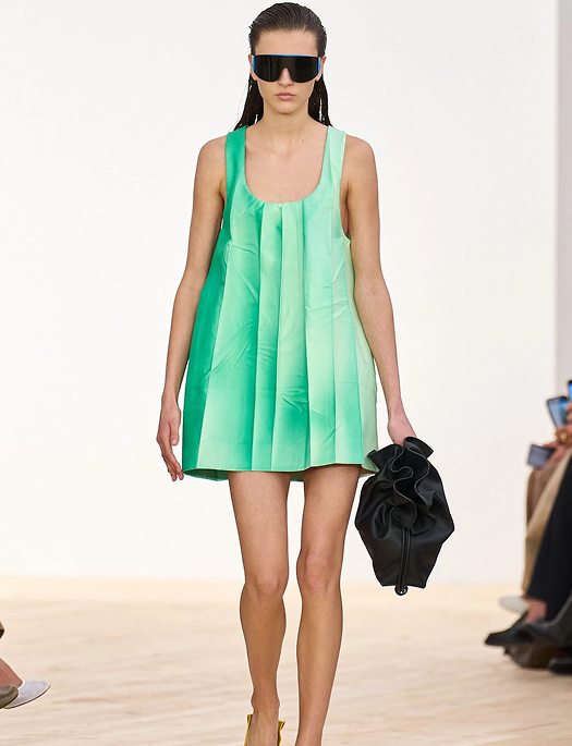 Коротка сукня у стилі 1960-х