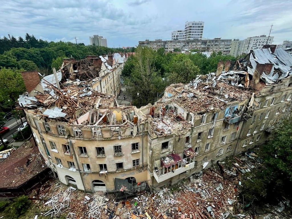 Разрушенный дом во Львове