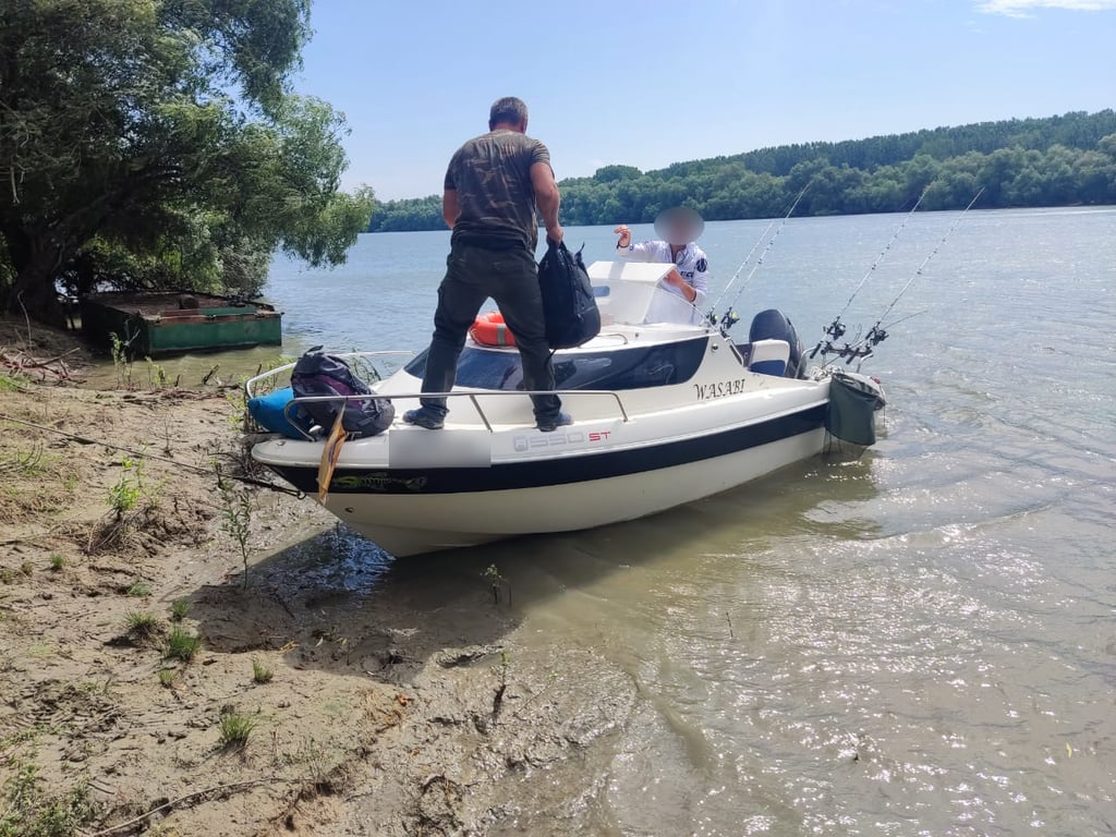 Удалена лодка. Фото: Измаильский пограничный отряд