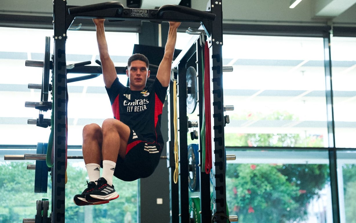 Первый день Георгия Судакова в Бенфике