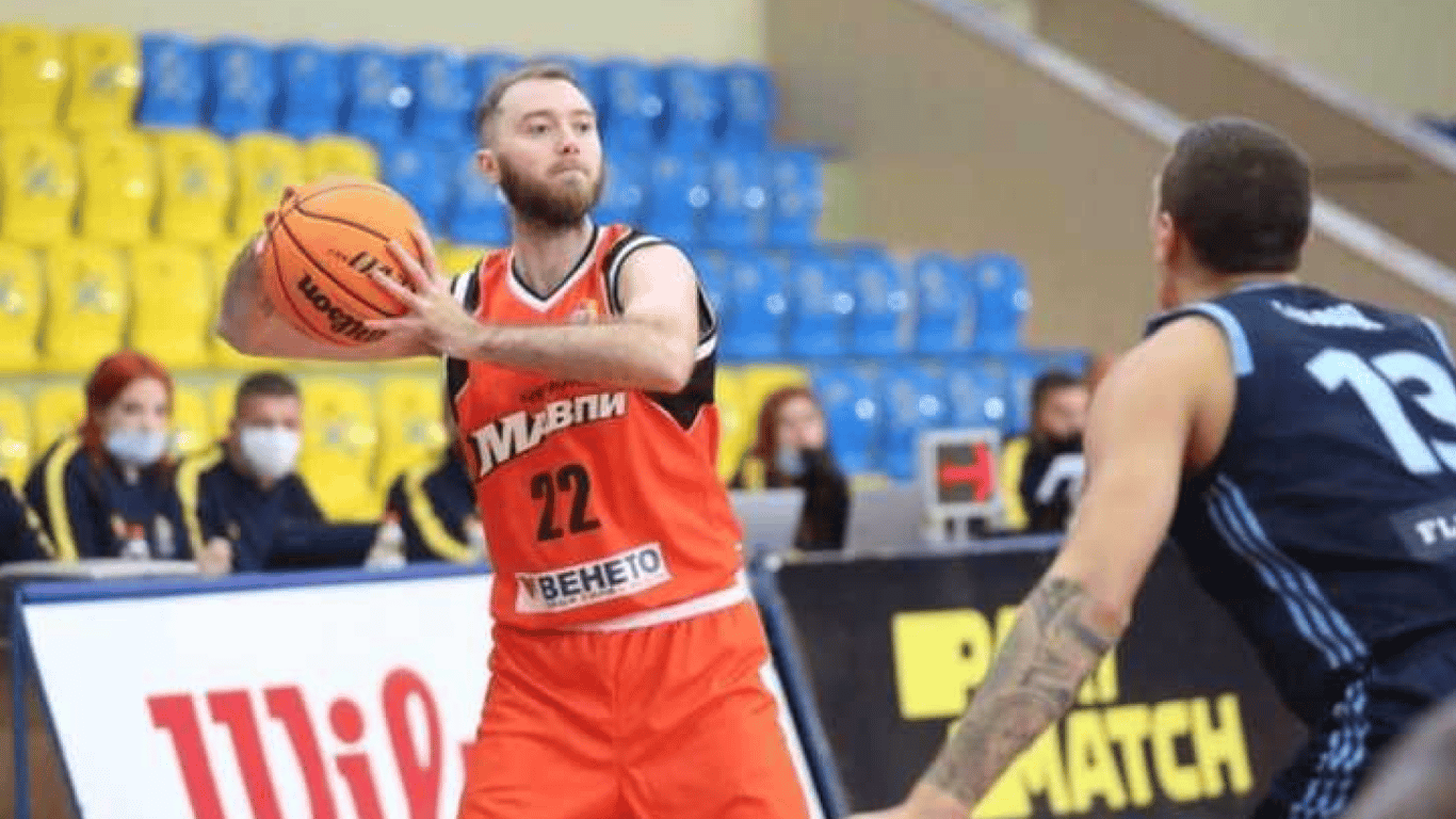 Руслан Отверченко - известный баскетболист умер в Киеве