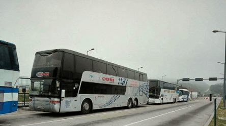 Черги на виїзд з України — наскільки завантажений кордон автобусами - 285x160
