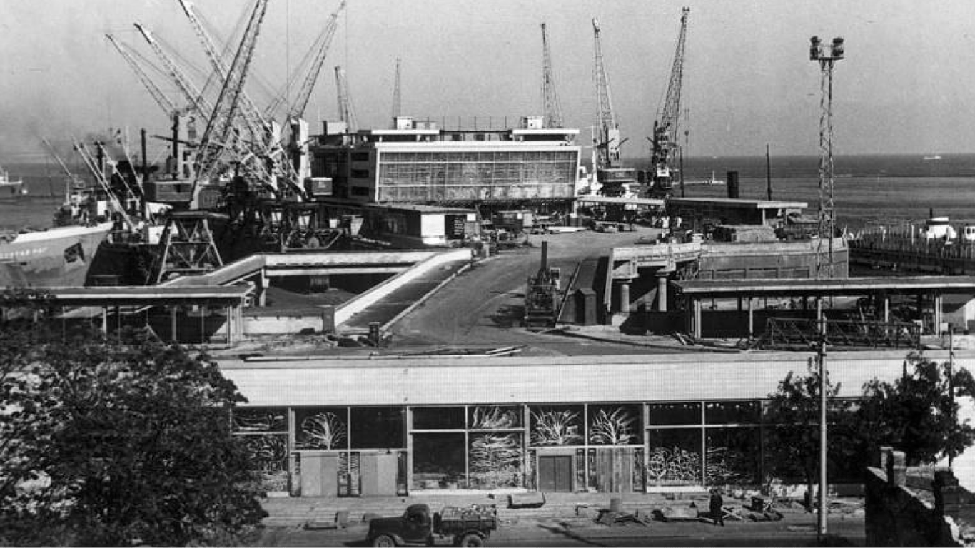 Будівництво морвокзалу