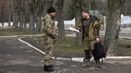 Какой документ должны выдать бойцу перед перемещением в другое подразделение — рассказ военного - 285x160