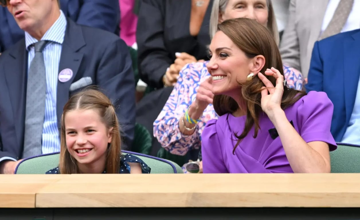 Кейт Миддлтон с принцессой Шарлоттой на соревнованиях по теннису