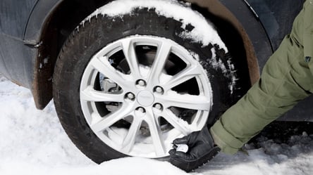 Який тиск в шинах авто має бути взимку насправді - 285x160