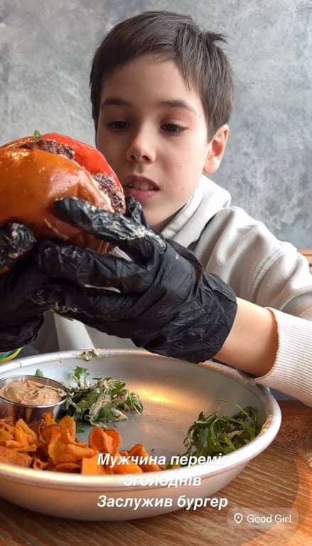 Сын Маши Ефросининой и Тимура Хромаева