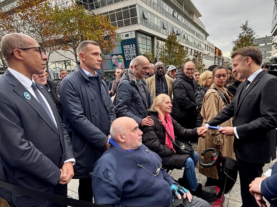 Андрей Шевченко и Эммануэль Макрон