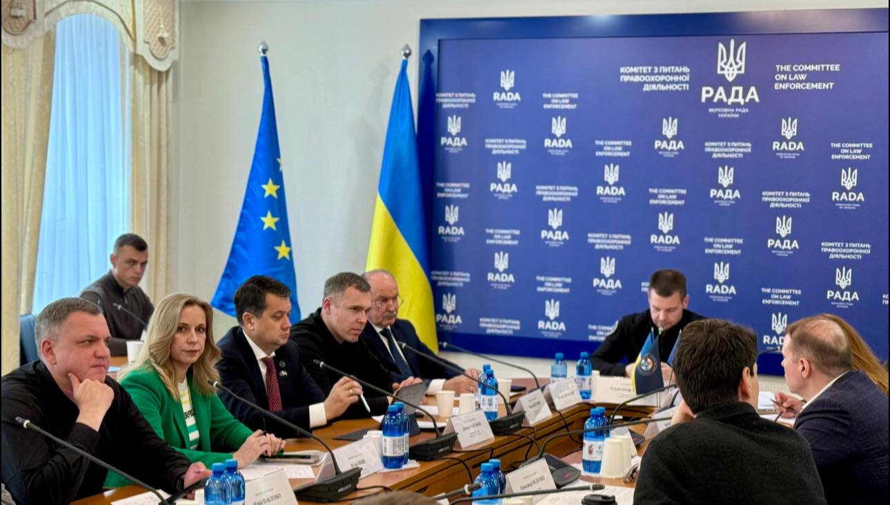 У ВР відповіли, скільки чоловіків незаконно виїхали за кордон - фото 2