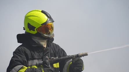 РФ атакувала цивільну інфраструктуру на Сумщині: 12 людей поранені - 290x166
