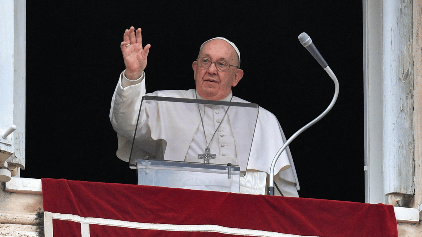 Папа Римский заявил, что удары по гражданскому населению являются военным преступлением