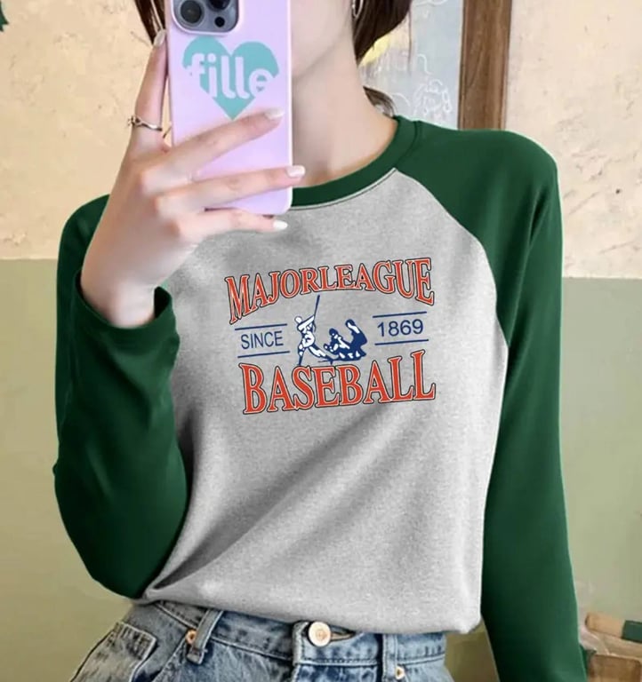 Longsleeve that easily fits into any style