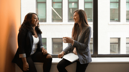 Як зрозуміти, що людина бреше — зверніть увагу на жести - 285x160