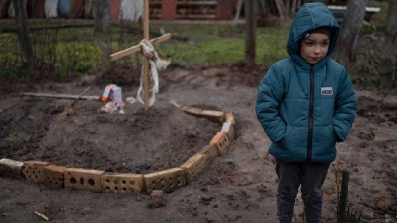 День защиты: враг и дальше убивает украинских детей