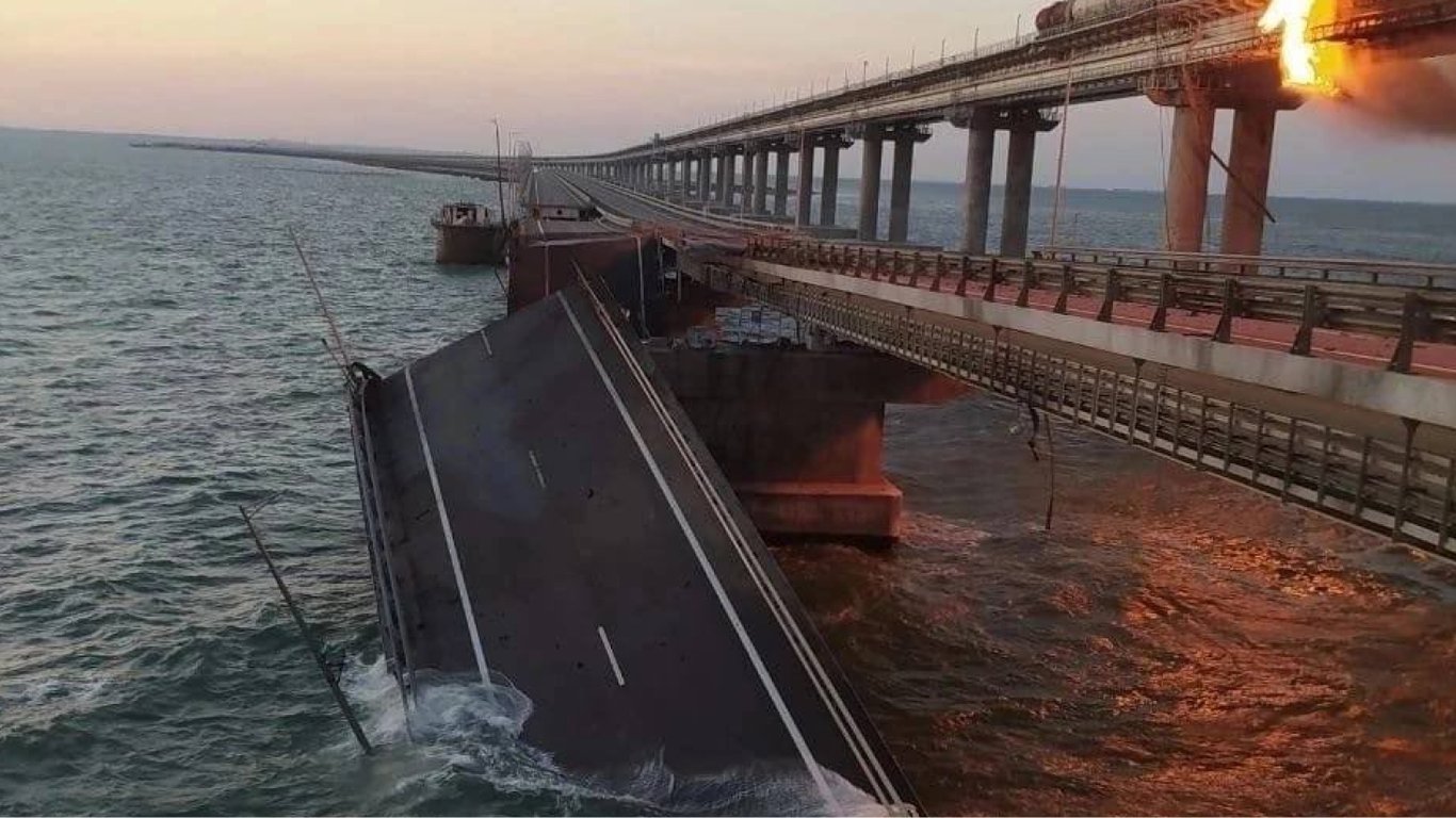 У СБУ розповіли, як вперше вдарили по Кримському мосту