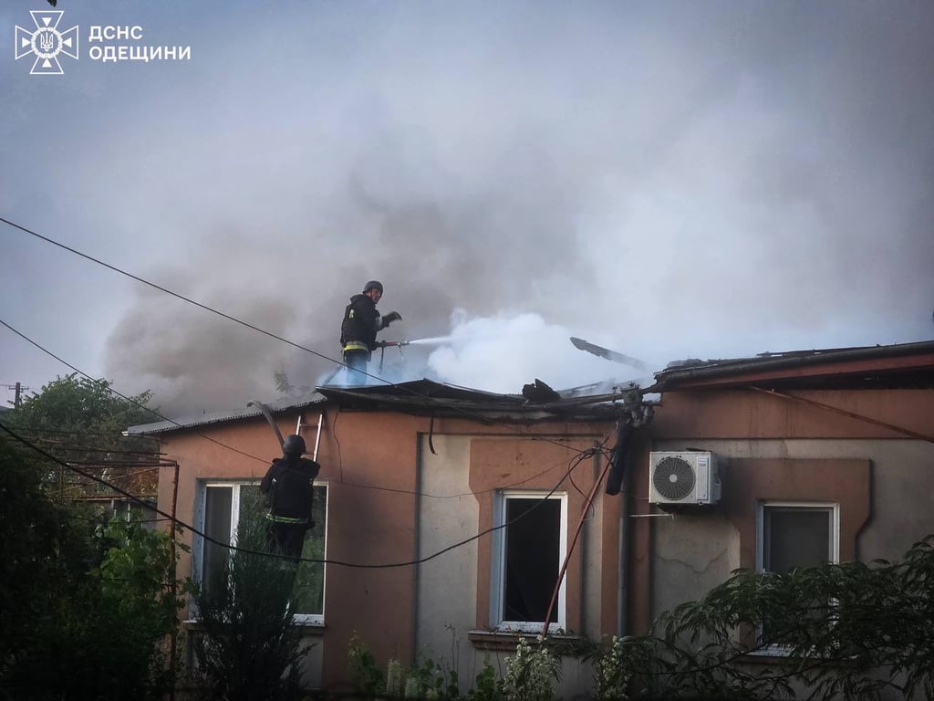 Нічна атака на Одещину — з'явилися фото наслідків - фото 3