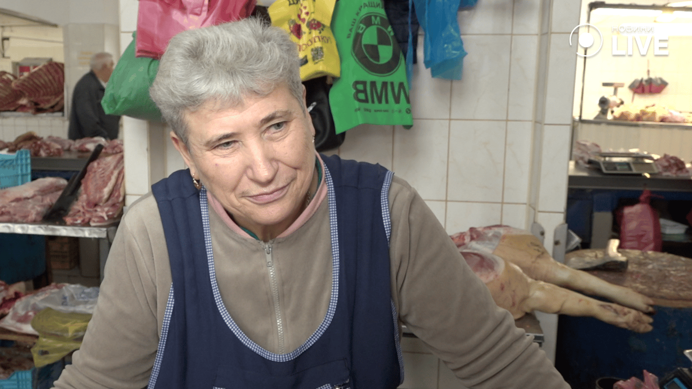Продавчиня Тетяна про вартість мяса 