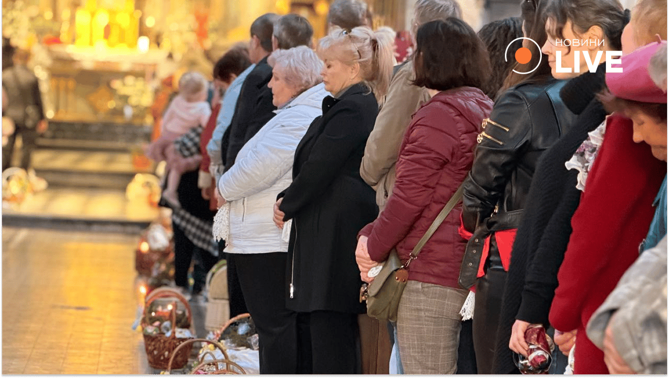 Віряни західного обряду почали освячувати паски у Львові
