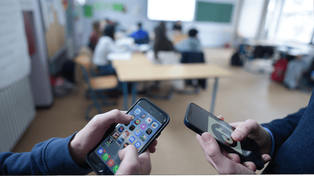 Рада планує обмежити соцмережі для дітей - 290x160