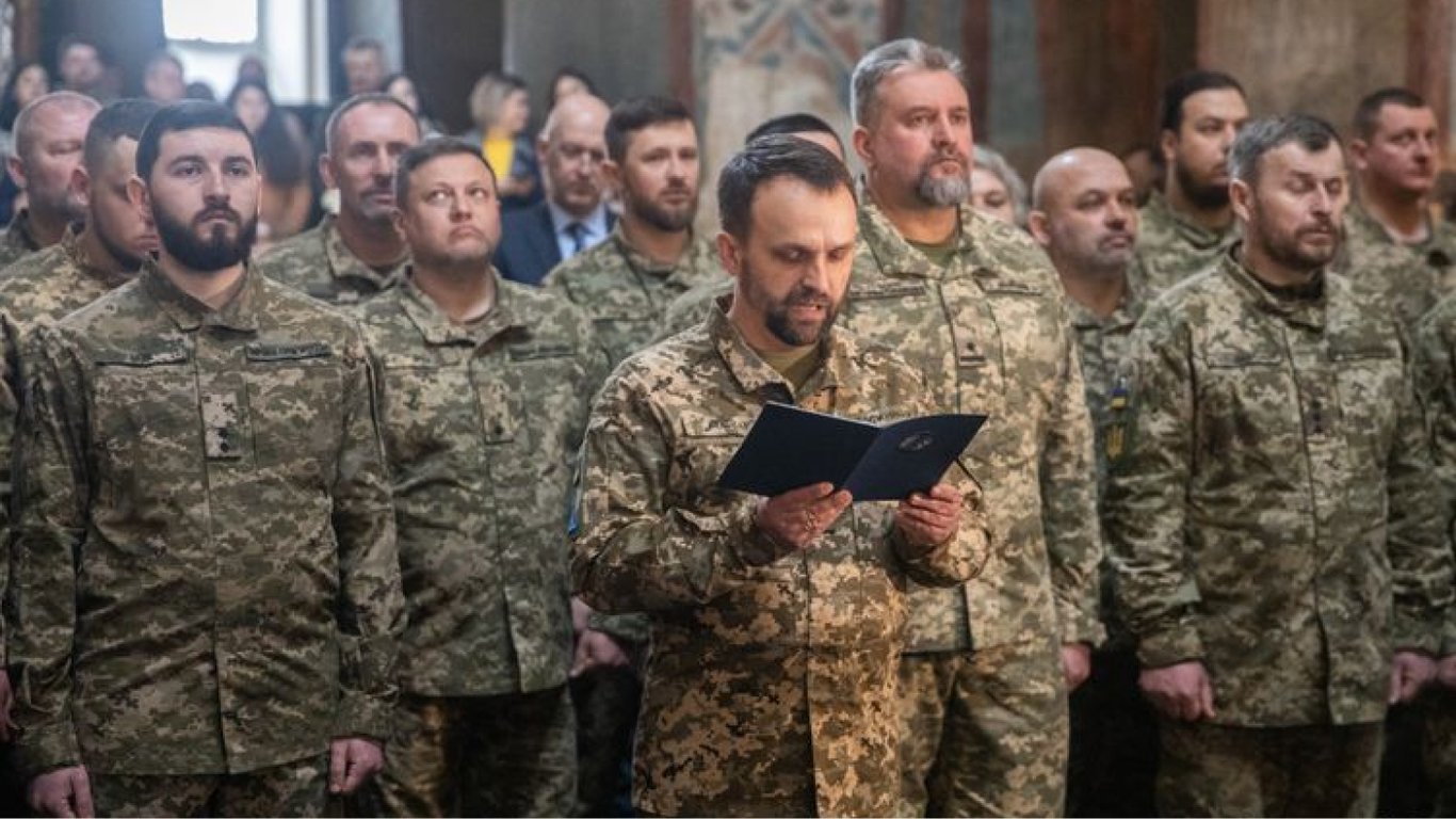 В Киеве прошел первый выпуск военных капелланов, которые закончили курсы по повышению квалификации