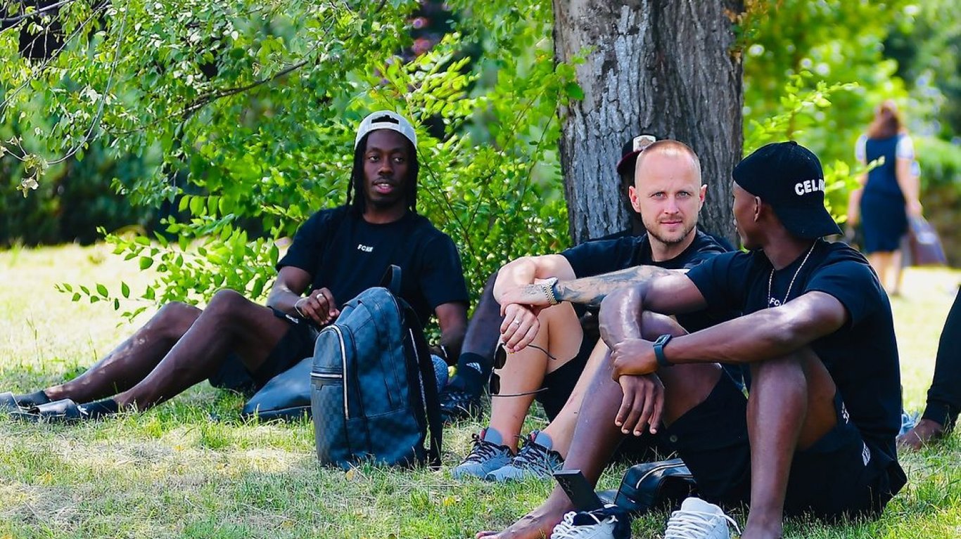 Гравці Кривбасу в аеропорту