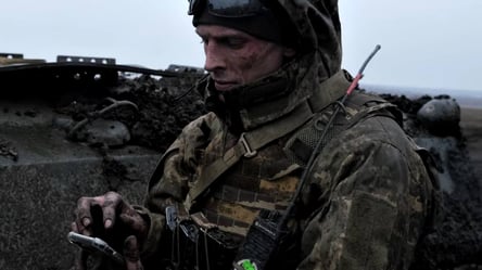 Росіяни на фронті залишаться без телефонів — Держдума хоче карати солдатів з гаджетами - 285x160