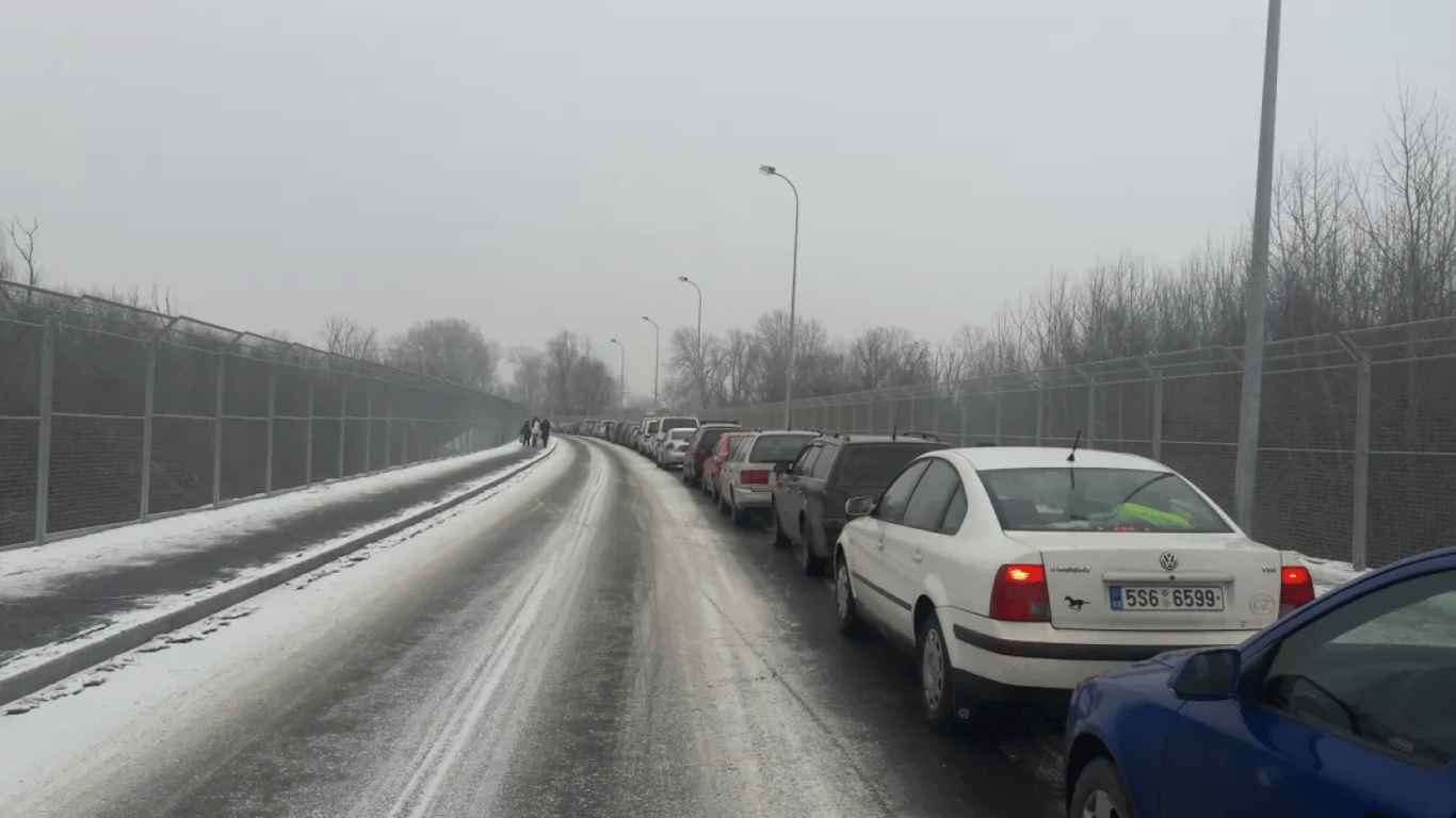 Черги на кордоні України сьогодні, 19 січня — які КПП здивують водіїв