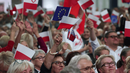 Вибори в Польщі: опозиційна коаліція потіснила правлячу партію - 285x160