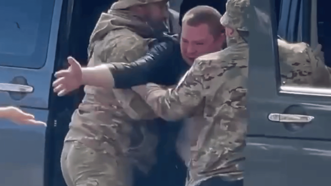 Двое на одного — в Одессе произошел очередной скандал с военнослужащими