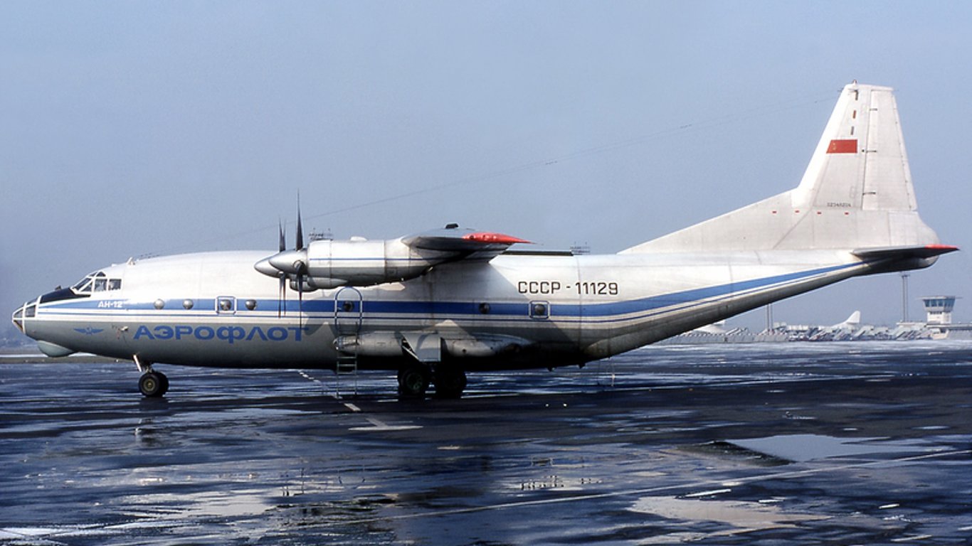 У Воронезькій області аварійно сів російський літак — яка причина