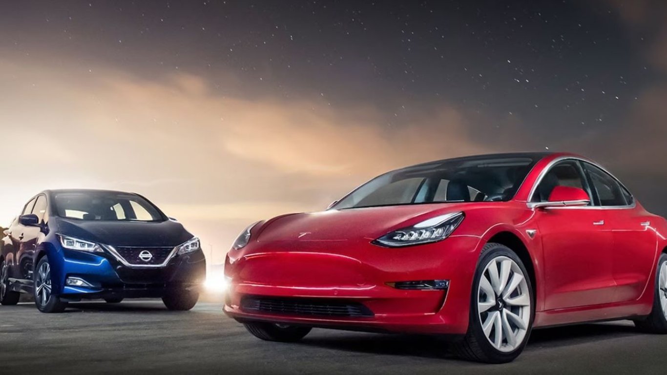 Які електромобілі купували українці у лютому 2024 року — боротьба Tesla проти Nissan