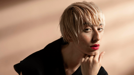 Універсальна стрижка та способи її стилізації — фото - 285x160