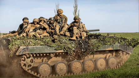 Готовясь к наступлению РФ, Украина тайно перекинула войска под Харьков, — СМИ - 290x160