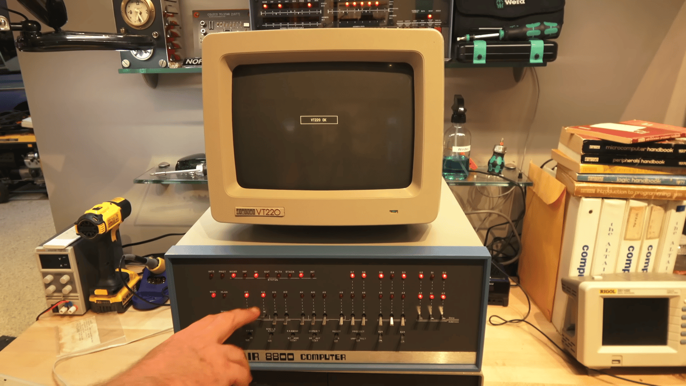 Персональный компьютер Altair 8800