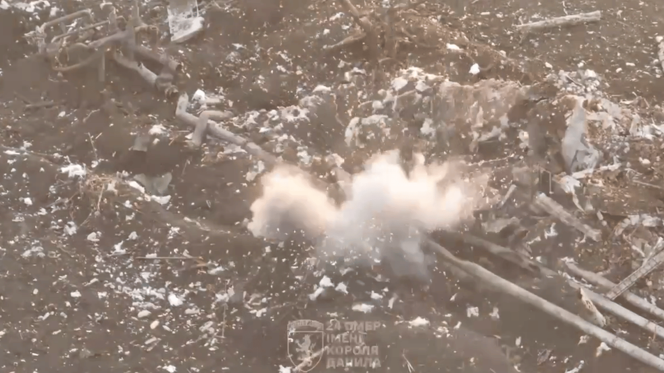 Генштаб показав кадри атак українських дронів на окупантів
