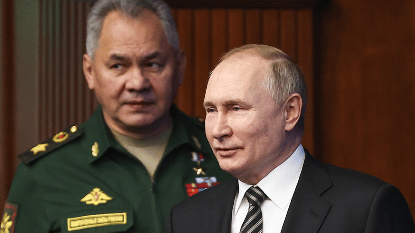 Путин встретился с Шойгу: о чем доложил министр обороны диктатору