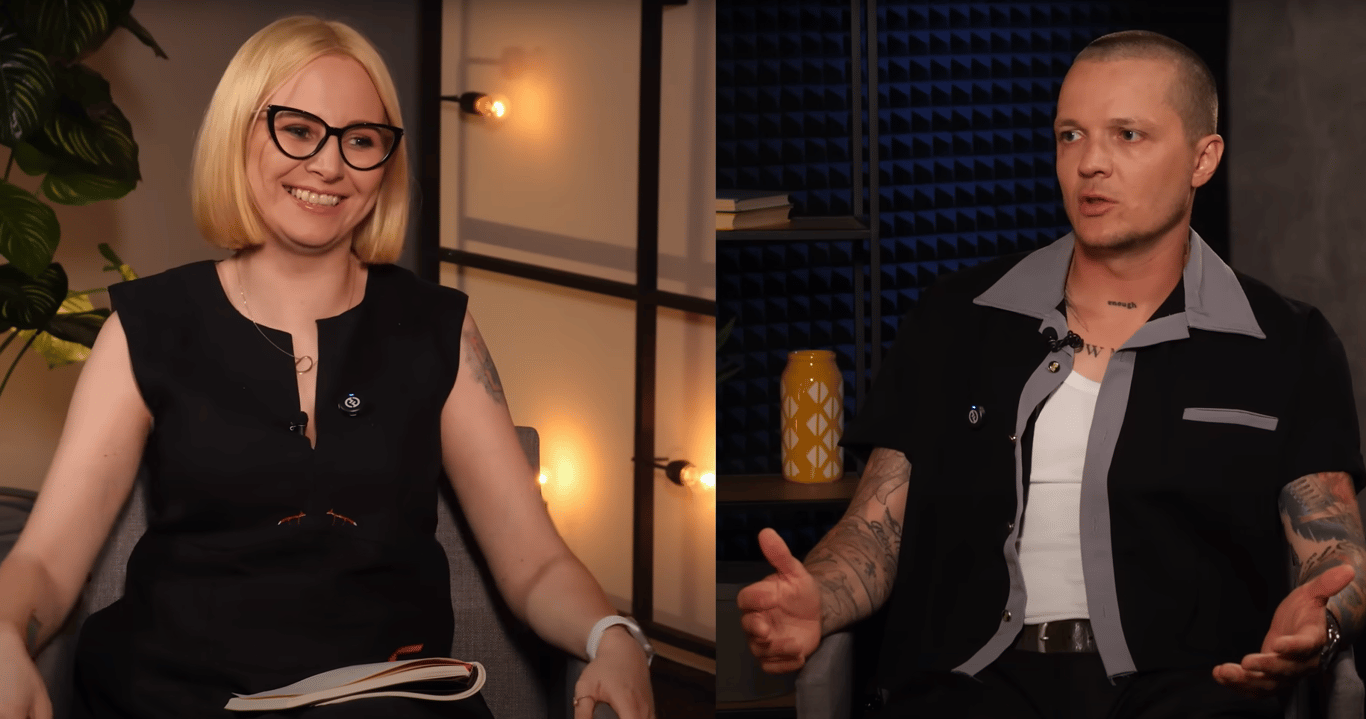 Эмма Антонюк и Женя Галич во время интервью