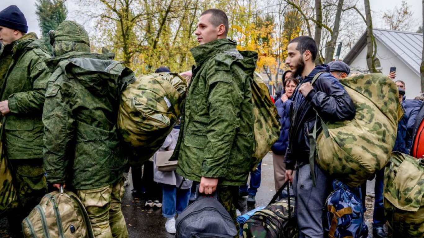 В Скадовске мобилизованных россиян размещают в школах прямо посреди уроков, — Генштаб