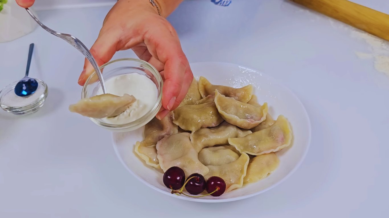 рецепт тіста для вареників з вишнями