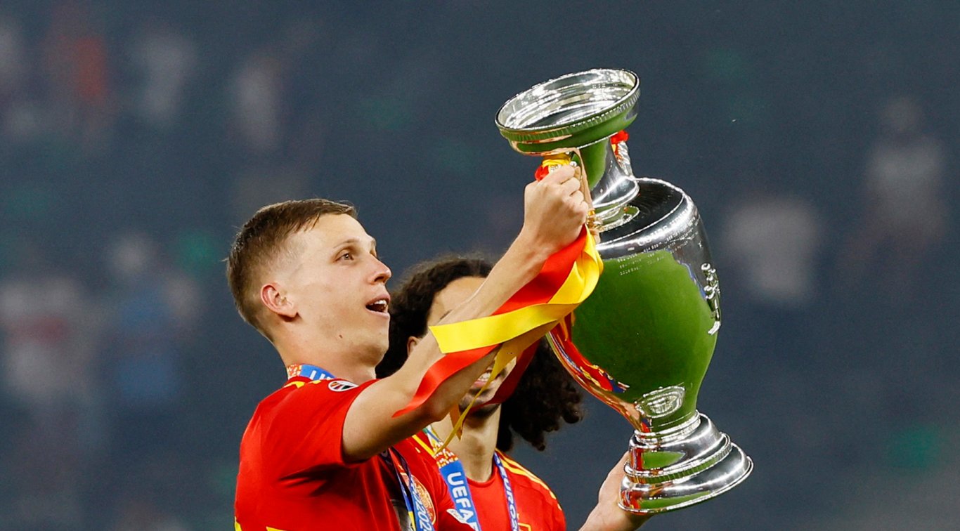 Дані Ольмо може перейти до Барселони