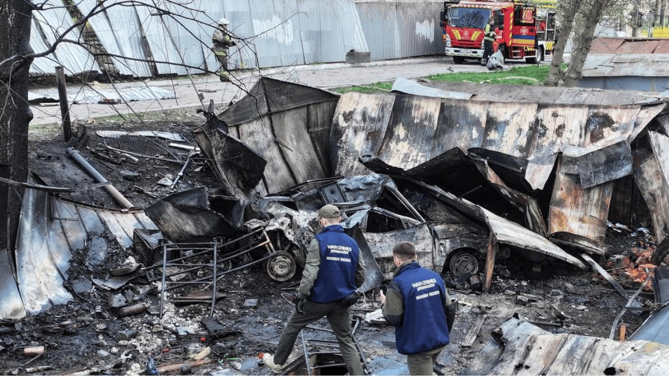 В прокуратуре показали последствия обстрела Харькова — пятеро раненых
