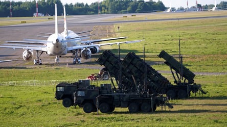 Над стратегічною авіабазою НАТО у Німеччині помітили дрон - 285x160