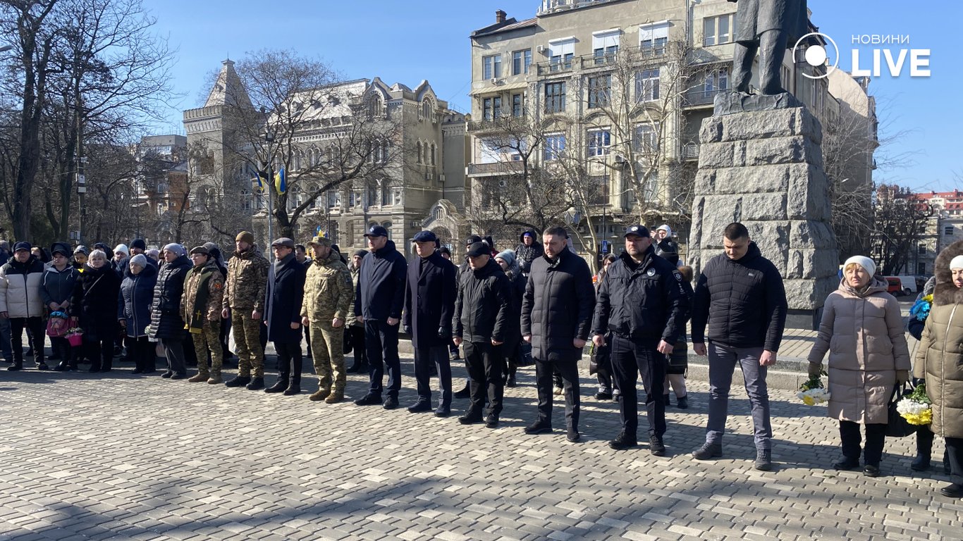 На Аллеї Героїв в Одесі з'явилося 47 нових імен — фоторепортаж - фото 4