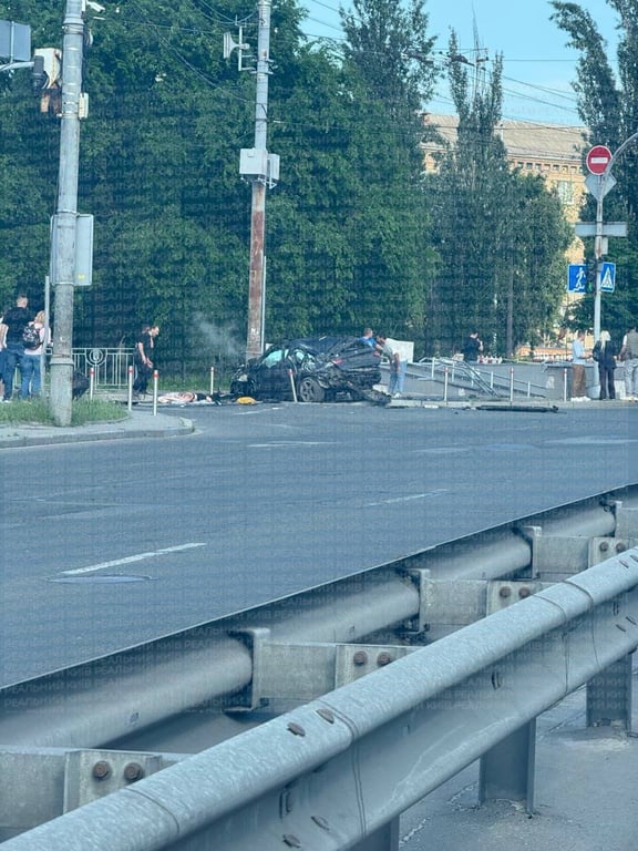 Аварія біля Караваєвих Дач у Києві 5 червня